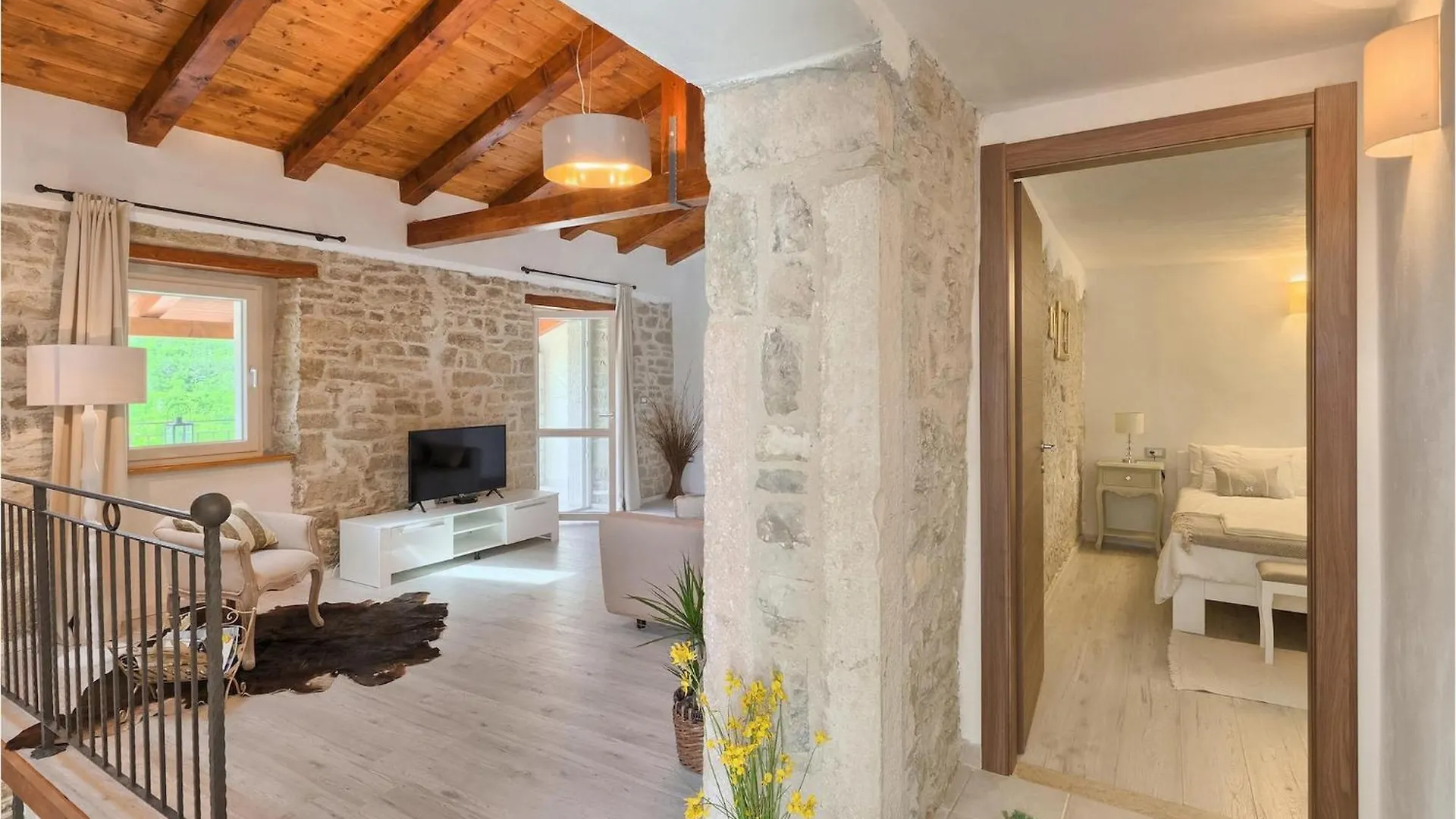 Villa Cartolina 모토분